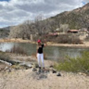 Meet your Posher, Carrie